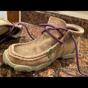 Girls twisted x’s! Size 12 1/2